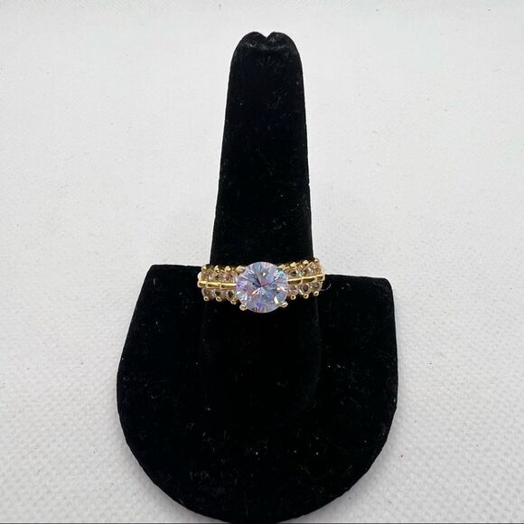 Vintage purple round jewel DAC ring on gold tone band with rhinestones - 9.75 - Picture 1 of 8